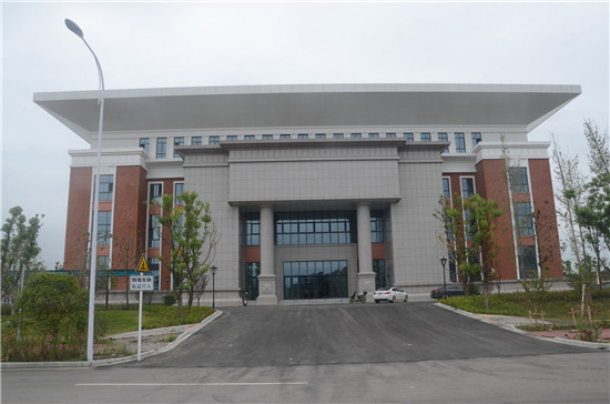 李雪海調(diào)研昌南拓展區(qū)場館建設情況